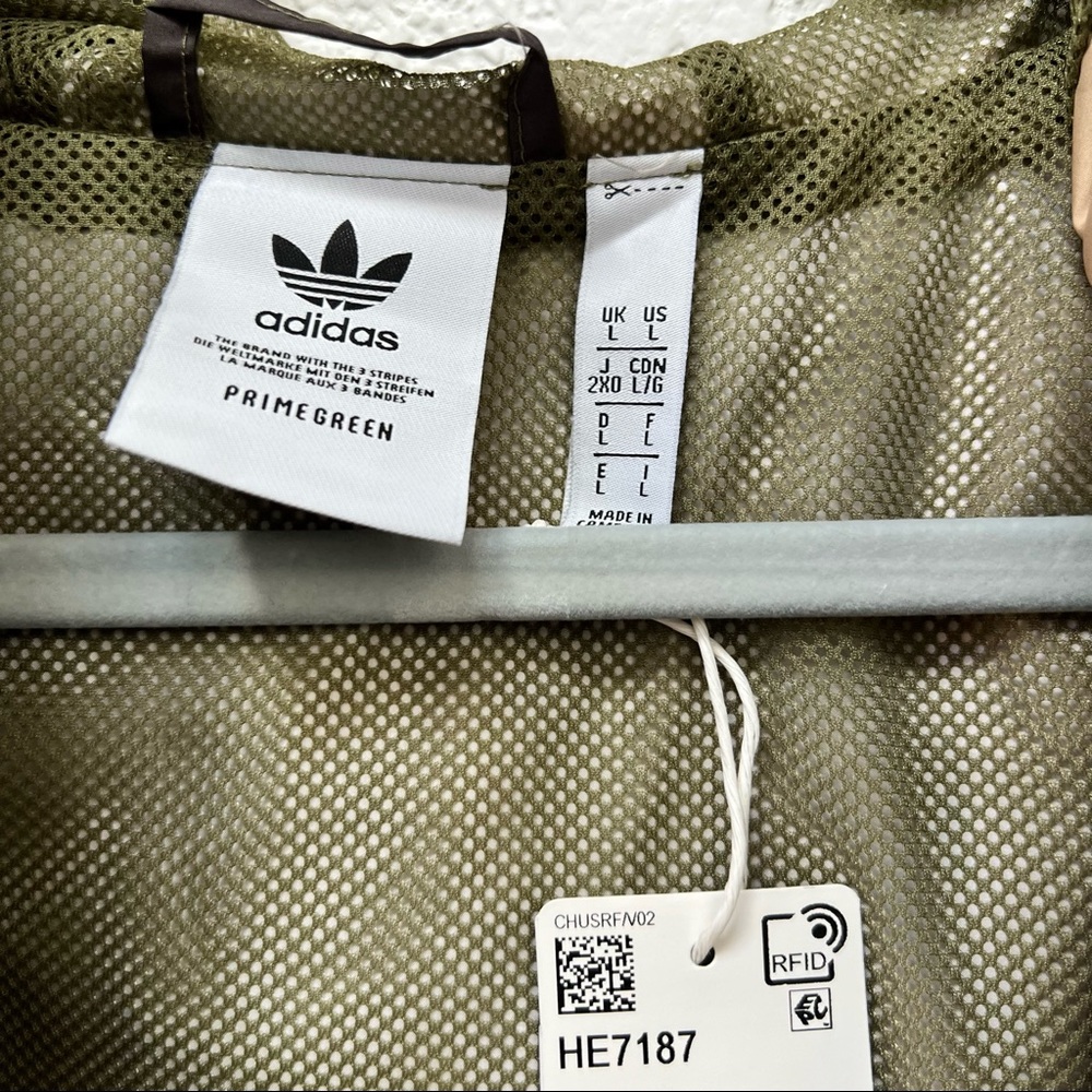 ✨Sold✨Adidas • Originals Camo Graphic Windbreaker Jacket - Picture 12 of 12